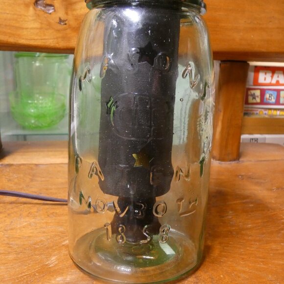 Colonial Tin Works Antique Mason Jar table lamp / wax warmer - Picture 3 of 14